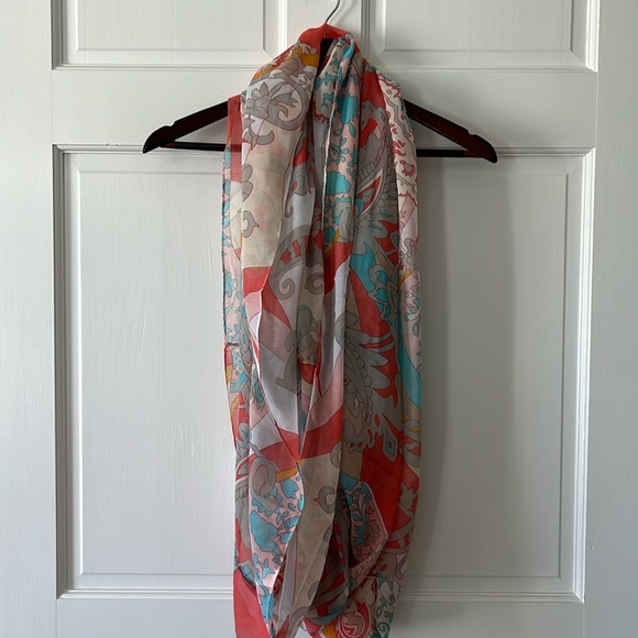 Beautiful Polyester Women’s Infinity Scarf - Picture 1 of 5